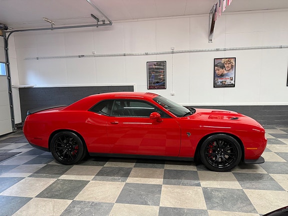 Dodge Challenger 5 of 30
