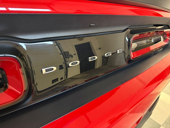 Dodge Challenger 24 of 30