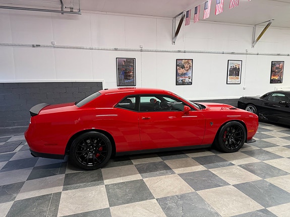 Dodge Challenger 13 of 30