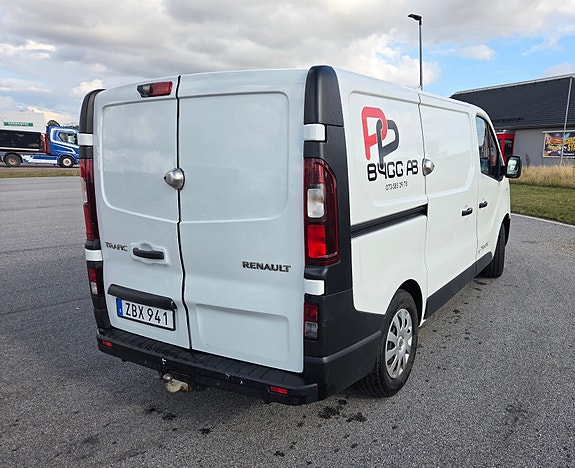 Renault Trafic 4 of 9