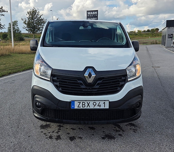 Renault Trafic 3 of 9