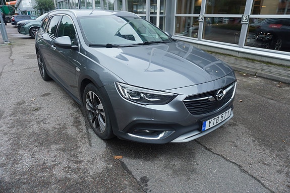 Opel Insignia Country Tourer 2 of 9