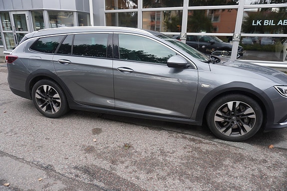 Opel Insignia Country Tourer 3 of 9