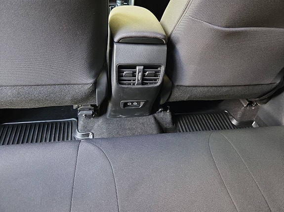Toyota Corolla Cross 17 of 17
