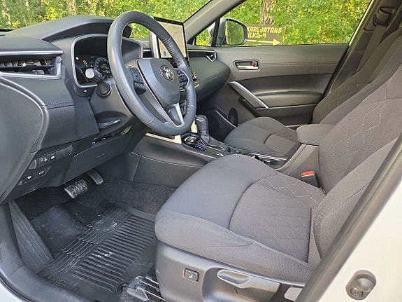 Toyota Corolla Cross 16 of 17