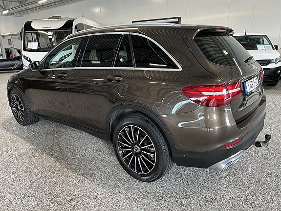 Mercedes-Benz GLC220 d 2 of 27