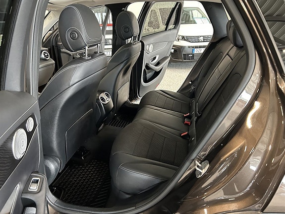 Mercedes-Benz GLC220 d 16 of 27