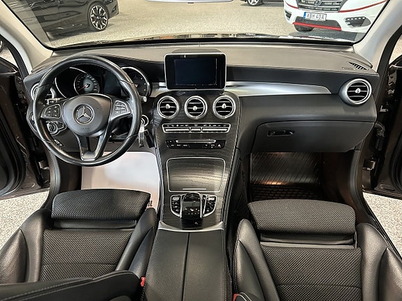 Mercedes-Benz GLC220 d 23 of 27