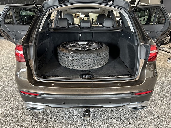 Mercedes-Benz GLC220 d 17 of 27
