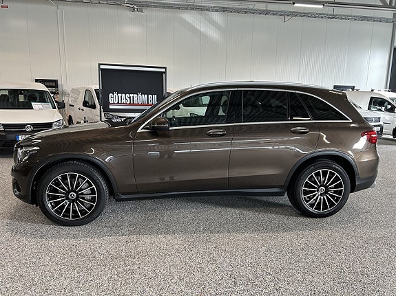 Mercedes-Benz GLC220 d 9 of 27