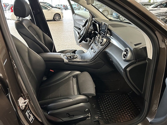 Mercedes-Benz GLC220 d 22 of 27