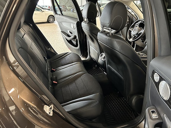 Mercedes-Benz GLC220 d 21 of 27