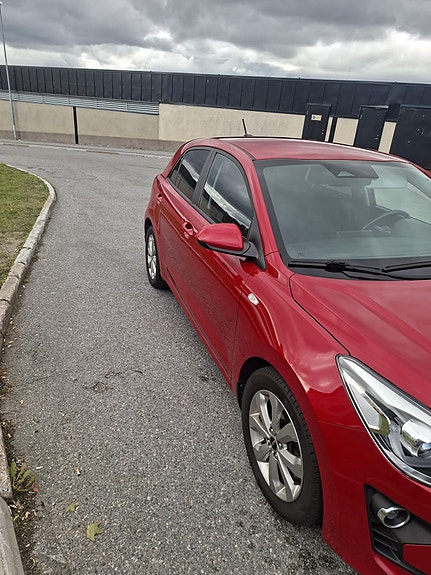 Kia Rio 4 of 8