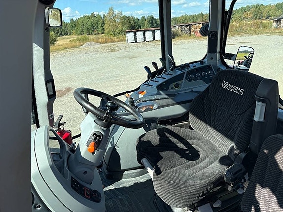 Valtra N174 -4+L+F ACTIVE 6 of 6