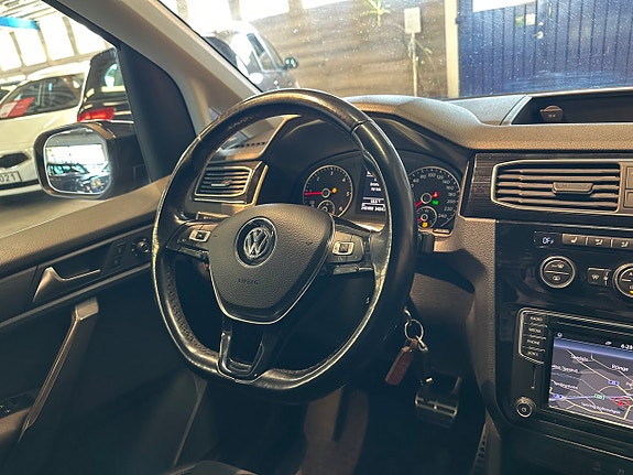 Volkswagen Caddy Maxi 14 of 26
