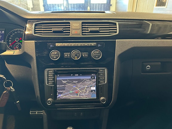 Volkswagen Caddy Maxi 15 of 26