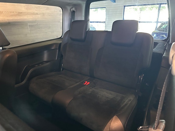 Volkswagen Caddy Maxi 11 of 26