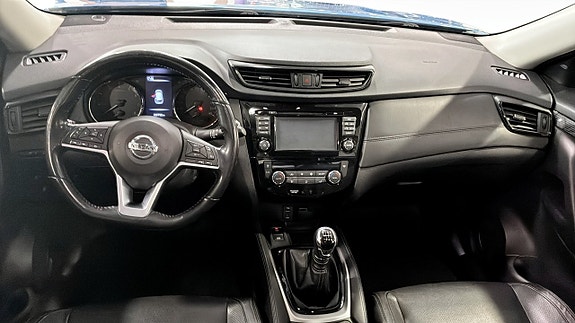 Nissan X-Trail 4 of 9