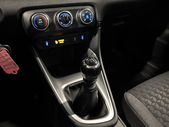 Toyota Yaris 18 of 19