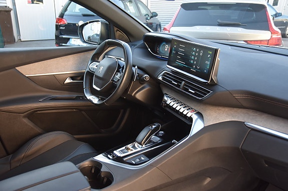 Peugeot 3008 7 of 18