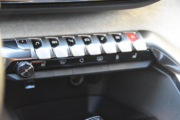 Peugeot 3008 15 of 18