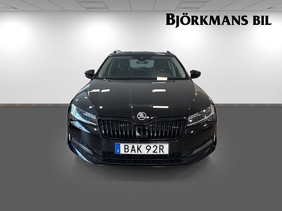 Skoda Superb 2 of 14