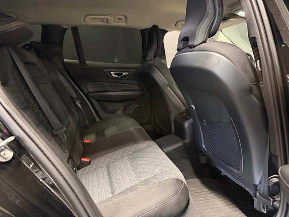 Volvo V60 8 of 17