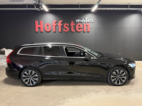 Volvo V60 2 of 17