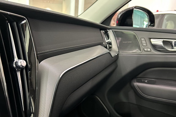 Volvo XC60 19 of 21