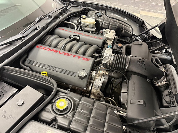 Chevrolet Corvette 29 of 29