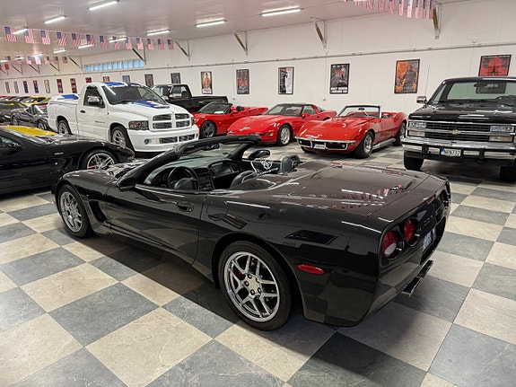 Chevrolet Corvette 8 of 29