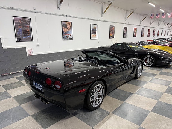 Chevrolet Corvette 11 of 29
