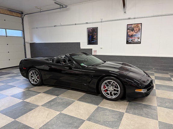 Chevrolet Corvette 2 of 29