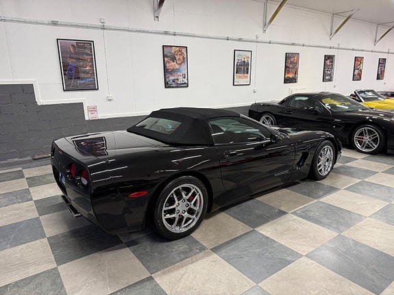 Chevrolet Corvette 19 of 29