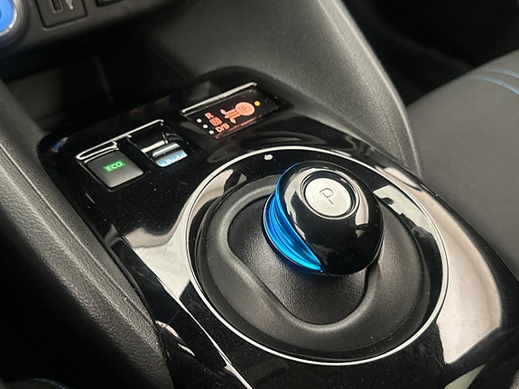 Nissan Leaf 21 of 30