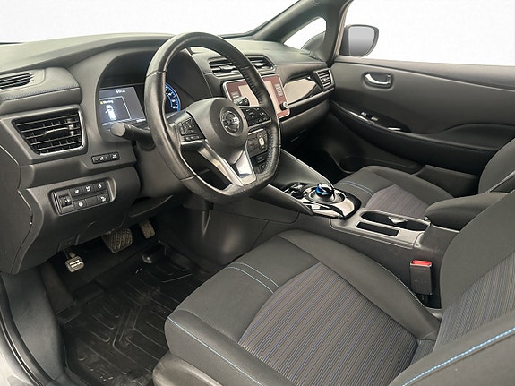 Nissan Leaf 10 of 30
