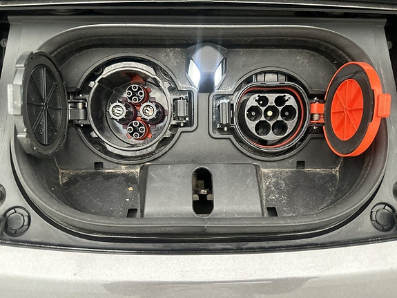 Nissan Leaf 25 of 30