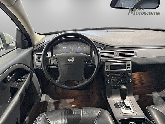 Volvo S80 7 of 14