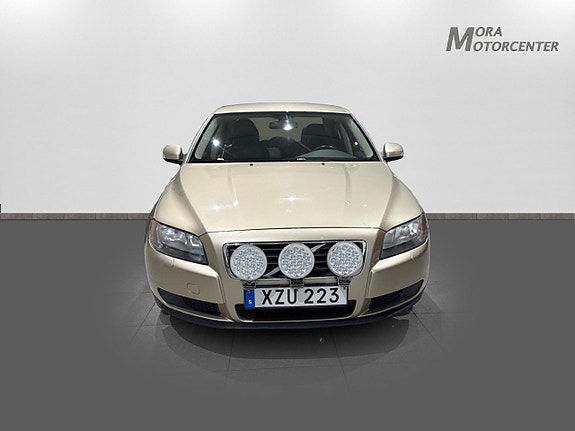 Volvo S80 2 of 14