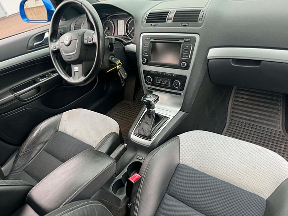 Skoda Octavia 11 of 15