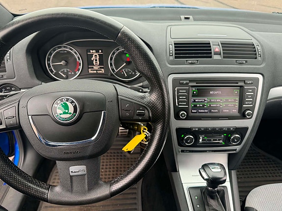 Skoda Octavia 8 of 15