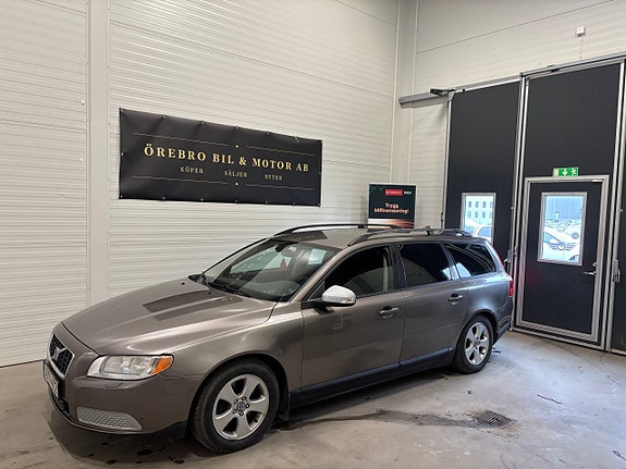 Volvo V70 3 of 7