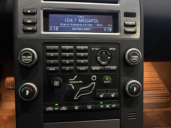 Volvo V70 7 of 7