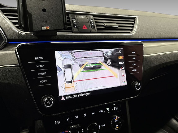 Skoda Superb Scout 12 of 18