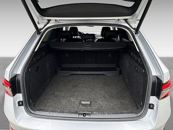 Skoda Superb Scout 16 of 18