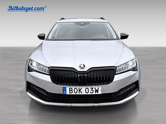 Skoda Superb Scout 3 of 18
