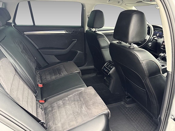 Skoda Superb Scout 13 of 18