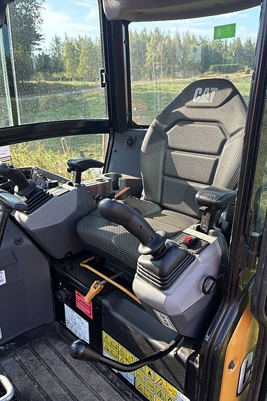 CAT 302 CR, Med Nytt skoppaket, Nya Gummilarver 17 of 24