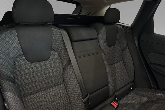 Volvo XC60 11 of 13