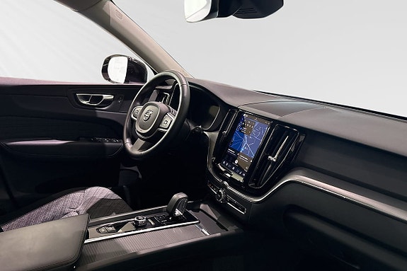 Volvo XC60 10 of 13